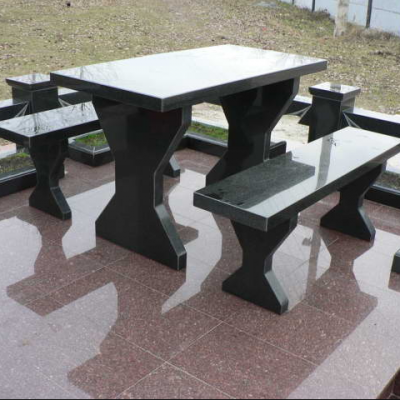 Гранитные столы и скамейки