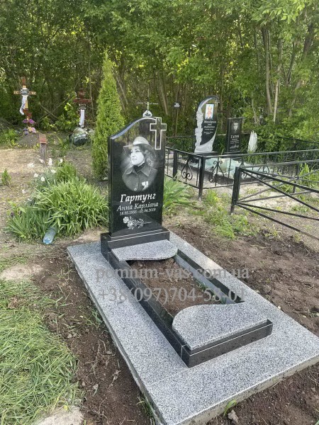 Одинарний пам’ятник ОП-53 фотография