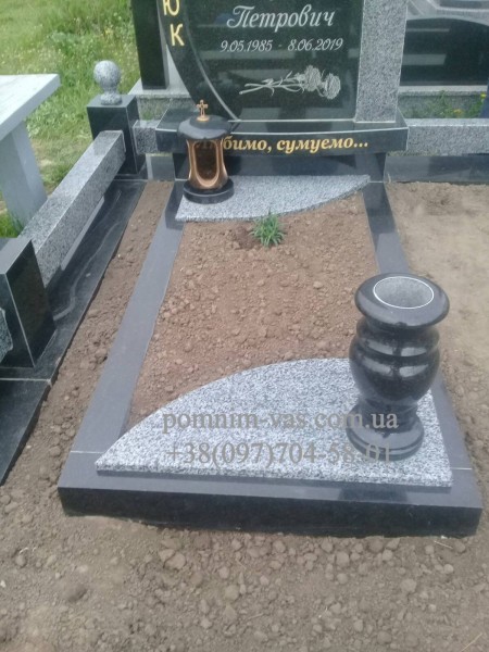 Гранітний квітник на могилу FL-4 фото Гранітний квітник на могилу FL-4 фотография