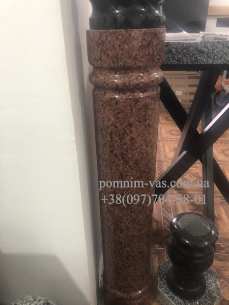 Гранітна колона GR-1 фото Гранітна колона GR-1 фотография